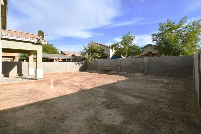 Building Photo - 9201 W Elwood St