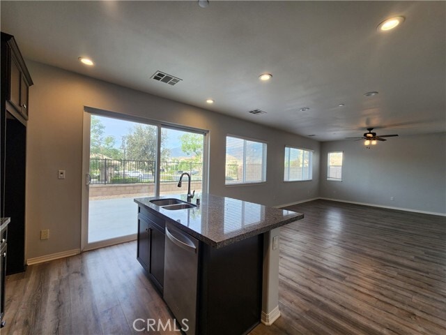 Building Photo - 6338 Creekstone Way