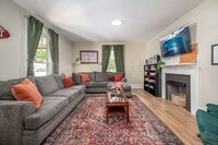 Building Photo - 500 W Rosemary St