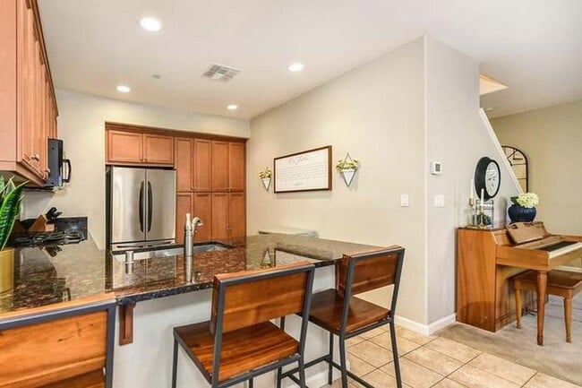 Building Photo - NICE TWO STORY HOME IN WEST ROSEVILLE!