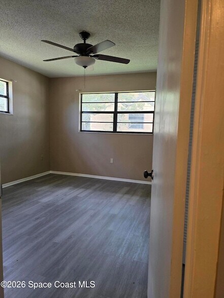 Building Photo - 3135 Shady Dell Ln