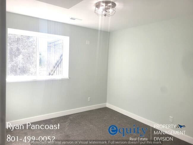 Building Photo - 3076 N 325 W