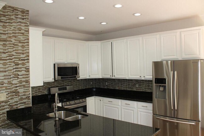 Building Photo - 2927 Mainstone Dr