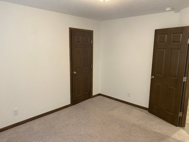 Building Photo - 3 Bedroom House in McLean!