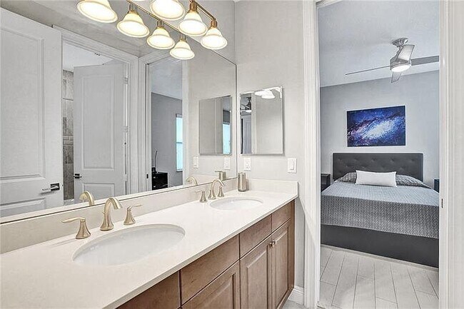 Building Photo - 11720 Waterway Cir