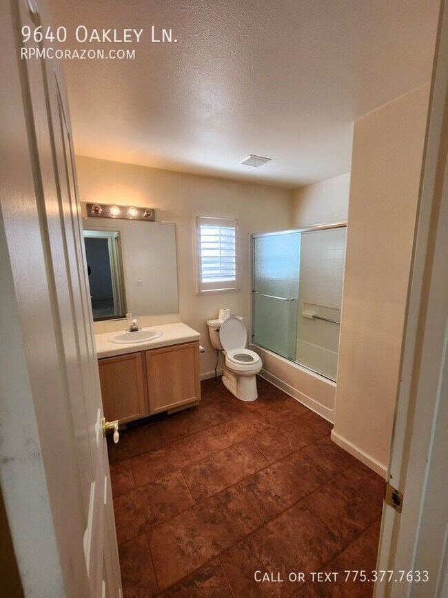 Building Photo - 9640 Oakley Ln