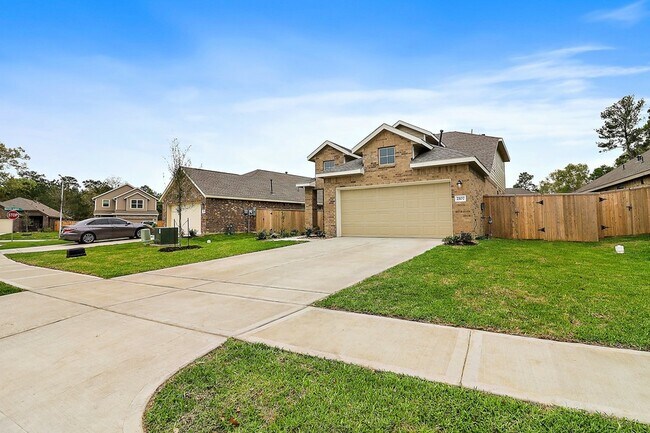 Building Photo - 2107 Fisher Bnd Dr