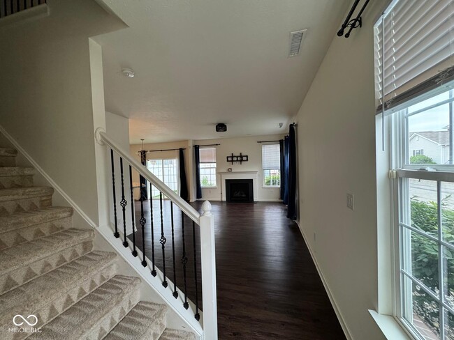 Building Photo - 9652 Wild Iris Dr