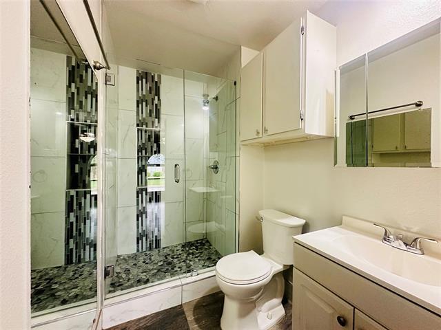 Building Photo - 1814 Woodbury