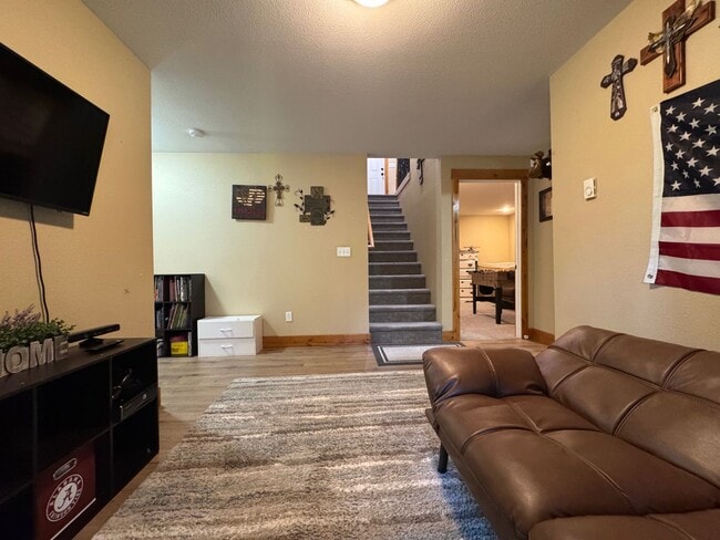 Building Photo - Spacious 4-Bedroom Home in Gated Clearwood...