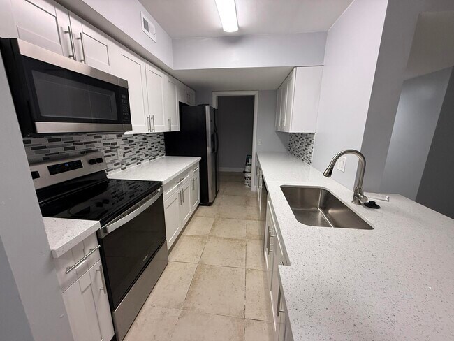 Building Photo - 5760 Rock Island Rd