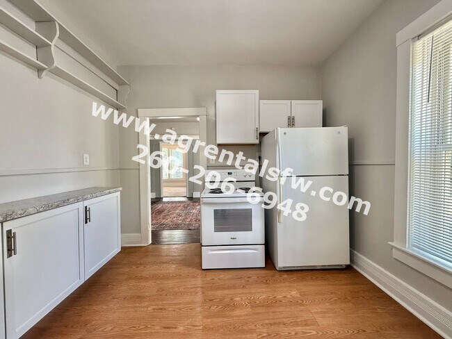Building Photo - 1102 Runnion Ave