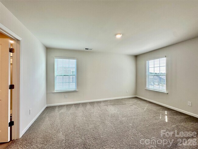 Building Photo - 1339 Mifflin Ln