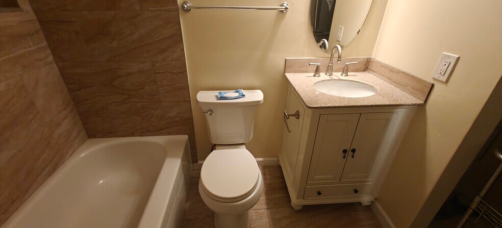 Building Photo - 12702 Veirs Mill Rd