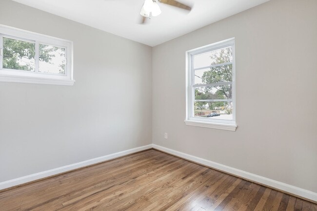 Building Photo - Charming 3 BR/1.5 BA Semi-Detached Home in...
