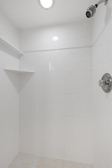 Building Photo - 9415 Blind Pass Rd