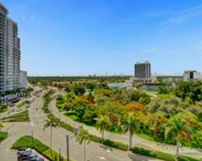 Building Photo - 1830 Radius Dr