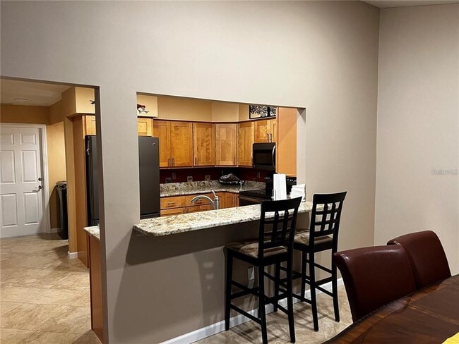 Building Photo - 5581 Golf Pointe Dr