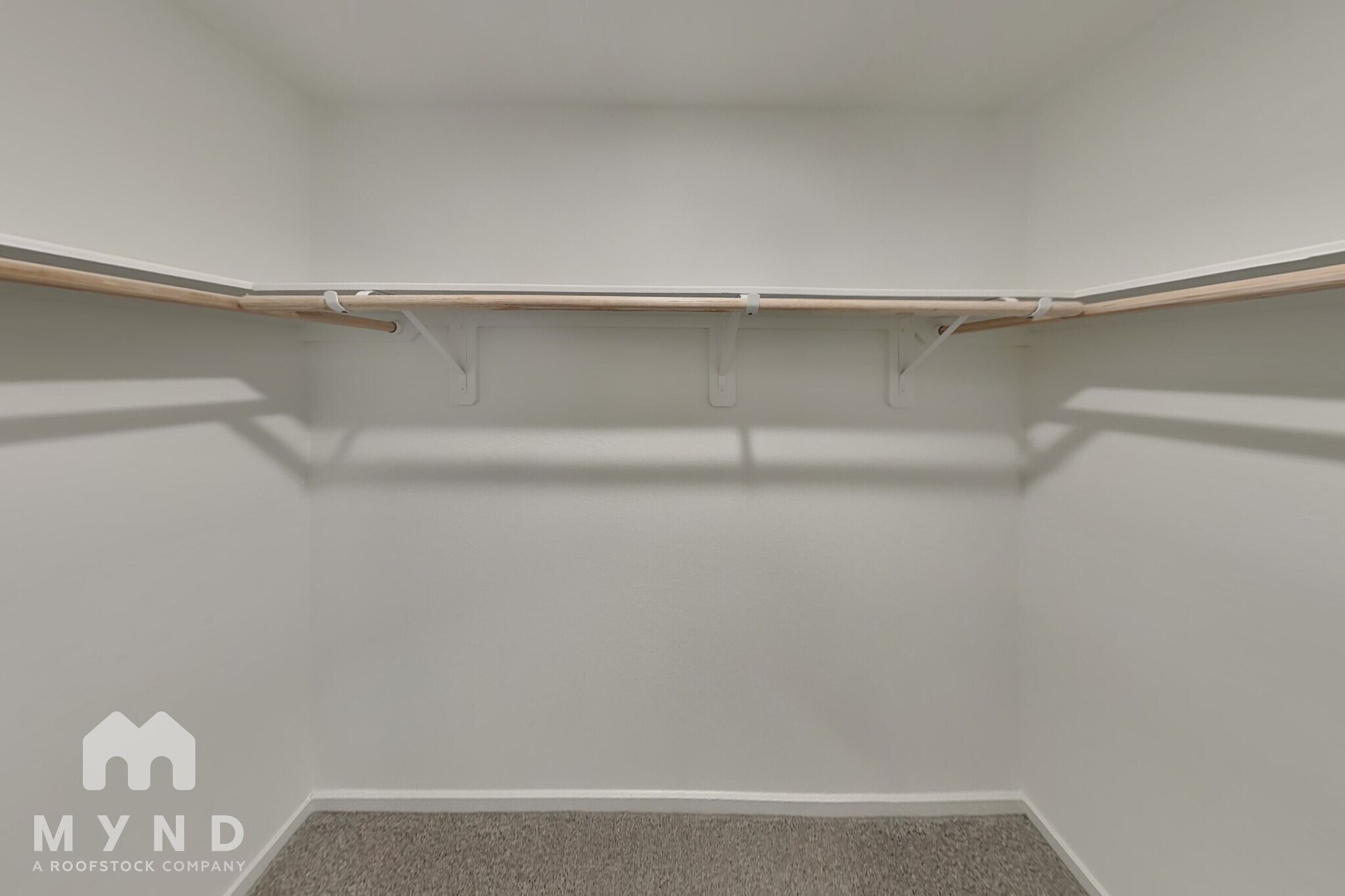 Building Photo - 914 Lago Laceno Ln