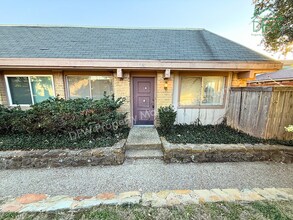 Building Photo - 3 Bed / 2 Bath Townhome - Fenced Yard, Community Pool, Washer & Dryer Included | Irving 75038