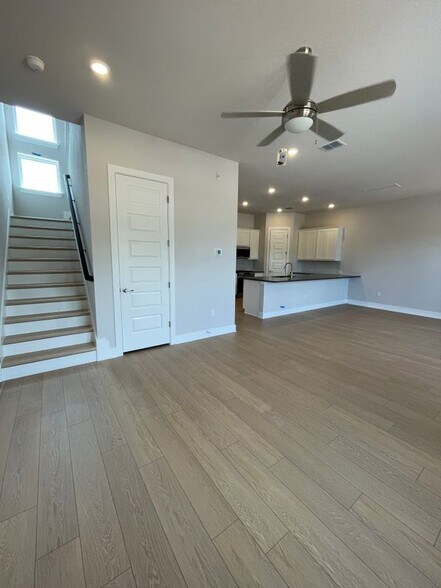 Building Photo - 4701 Wally Ave