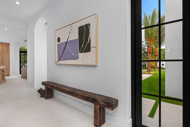 Building Photo - 734 S Ocean Blvd