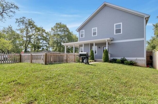 Building Photo - 3203 Anderson Pl