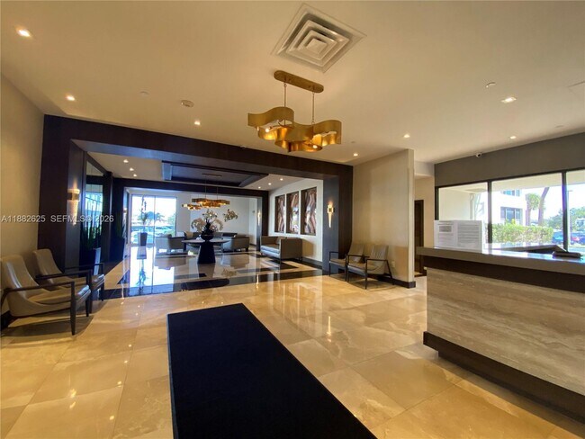 Building Photo - 20515 E Country Club Dr