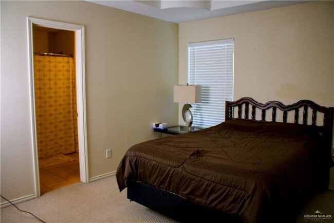 Building Photo - 22 Sabrina Dr