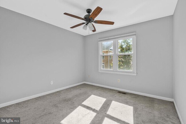 Building Photo - 8505 Jeffersonian Ct