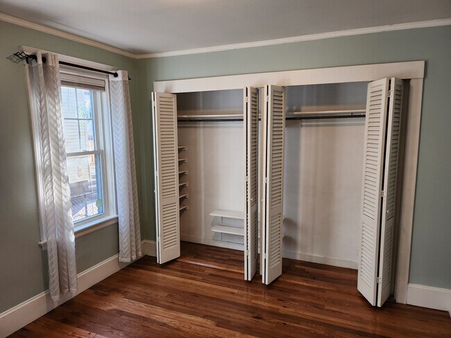 Building Photo - 76 Dudley St