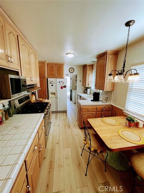 Building Photo - 13322 Valleyheart Dr N