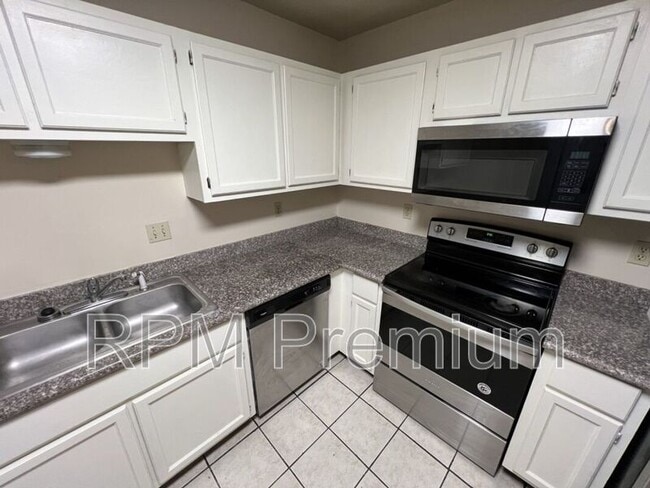 Building Photo - 5268 S Brightside View Dr