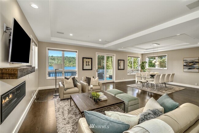 Building Photo - 2410 West Lake Sammamish Pkwy NE