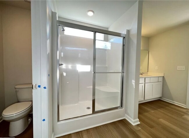 Building Photo - Modern Greenville Living - Spacious Home Available Now!