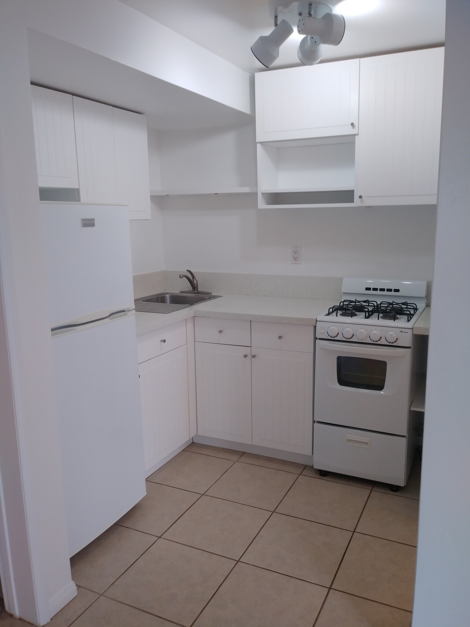 Building Photo - 775 Neptune Ave