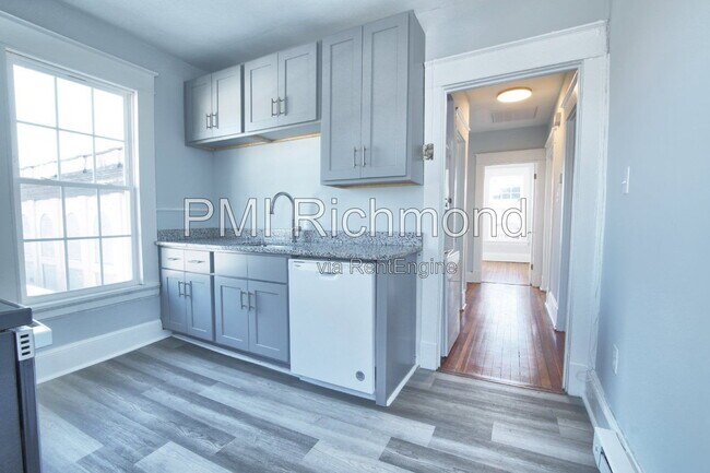 Building Photo - 2918 Hanes Ave