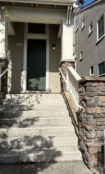 Primary Photo - 7310 Rainbow Dr