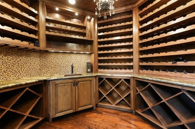 Building Photo - 12375 Tramonto Dr