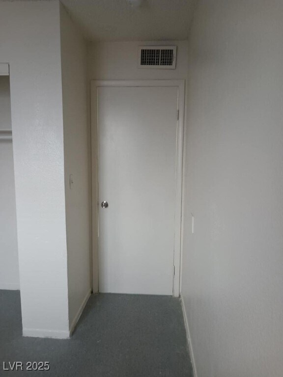 Building Photo - 1400 E Mesquite Ave