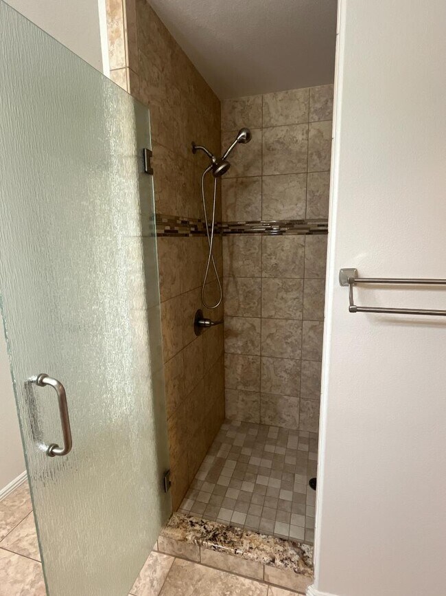 Building Photo - 5260 Cornerstone Dr