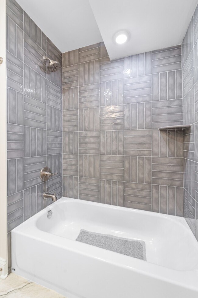 Building Photo - 2341 N College Ave