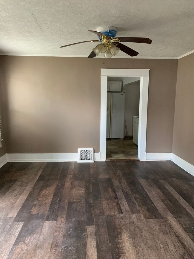 Building Photo - Newly Renovated Home Fairfield/ Ensley Area