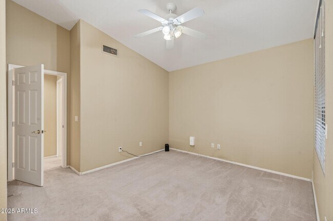 Building Photo - 8611 W Alex Ave