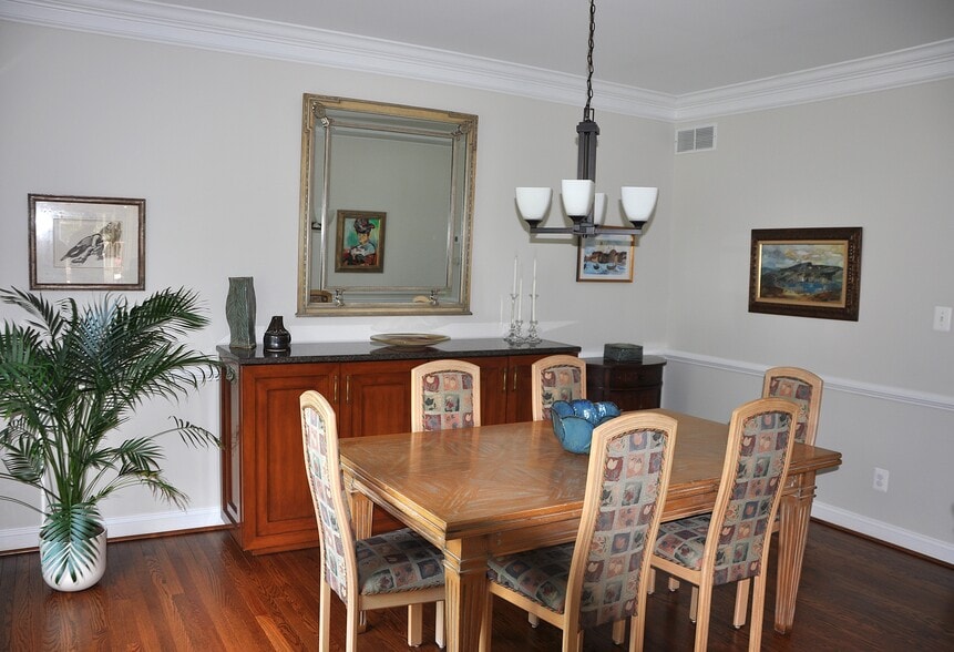 Building Photo - 132 Birkdale Dr