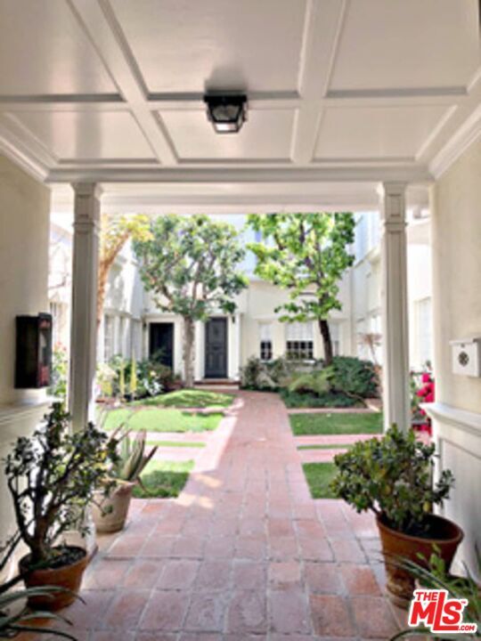 Building Photo - 9980 Durant Dr