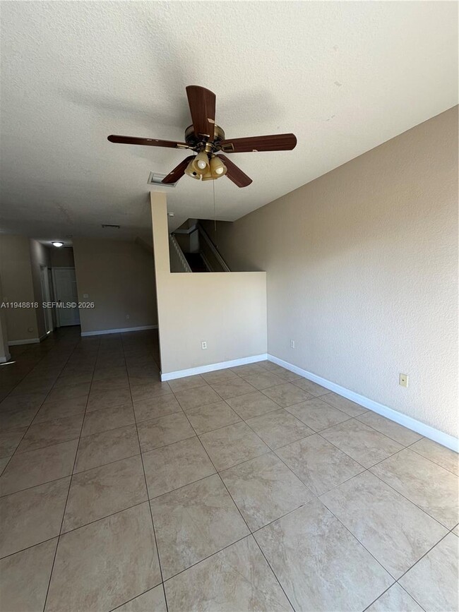 Building Photo - 20715 NE 10th Ct