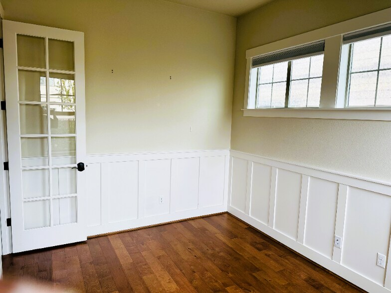 Building Photo - 14660 NW Delia St