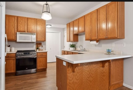 Building Photo - 1236 Crystal Pl E