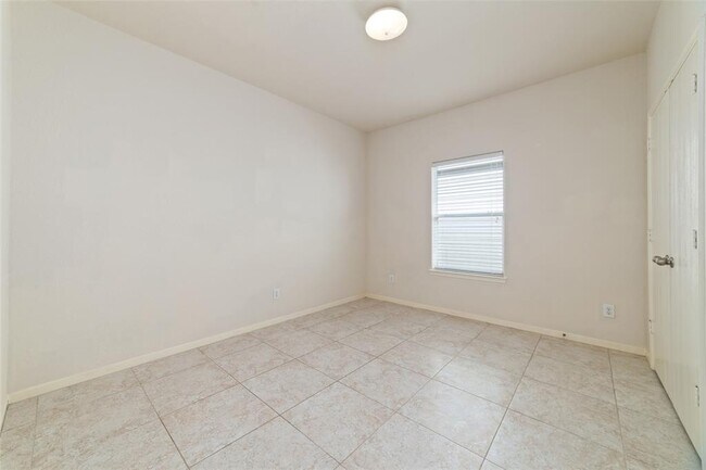 Building Photo - 2719 Durham Chase Ln